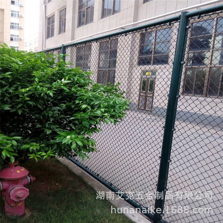 厂家现货定 制 学校运动体育网球场护栏 勾花圈地安全防护围栏网