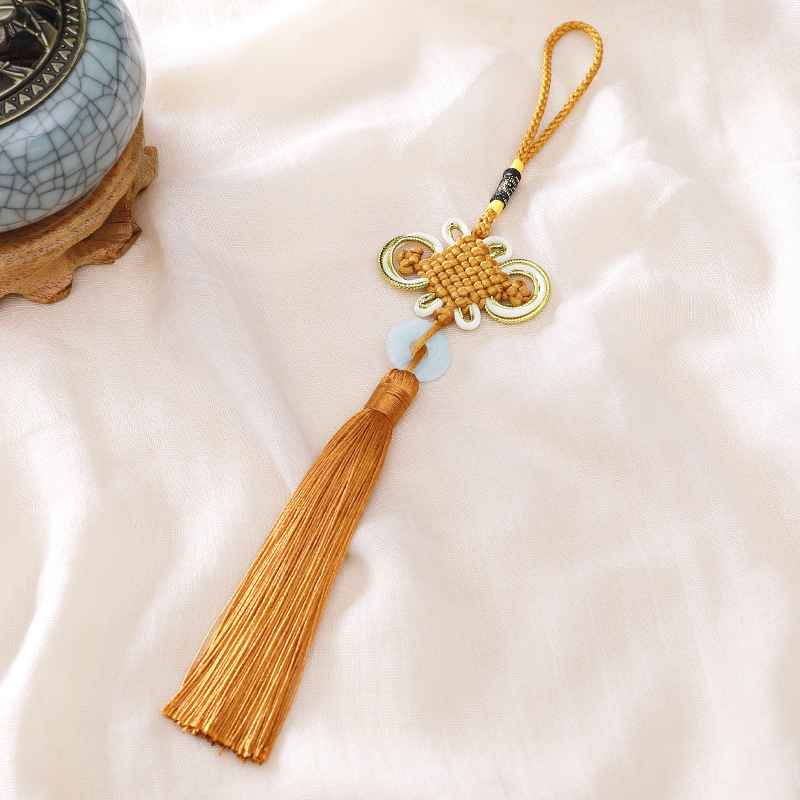 흙 같은 노란색