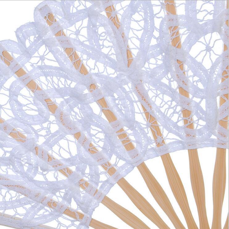 Hay 21CM 27CM ventilador plegable de corte retro bambú y madera de encaje ventilador plegable de boda blanca de alta calidad