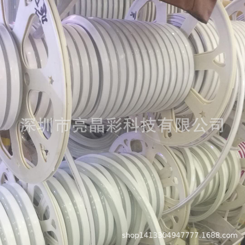 LED de colores RGB flexible luz de neón tubo de PVC tira de luz de neón control de grupo consola DMX cambio de color tira de luz suave