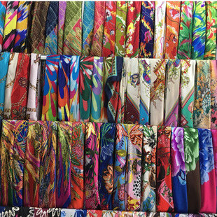 ɫ��������ߴ�r�нz��ӡ�����������b���YƷٛ��scarf