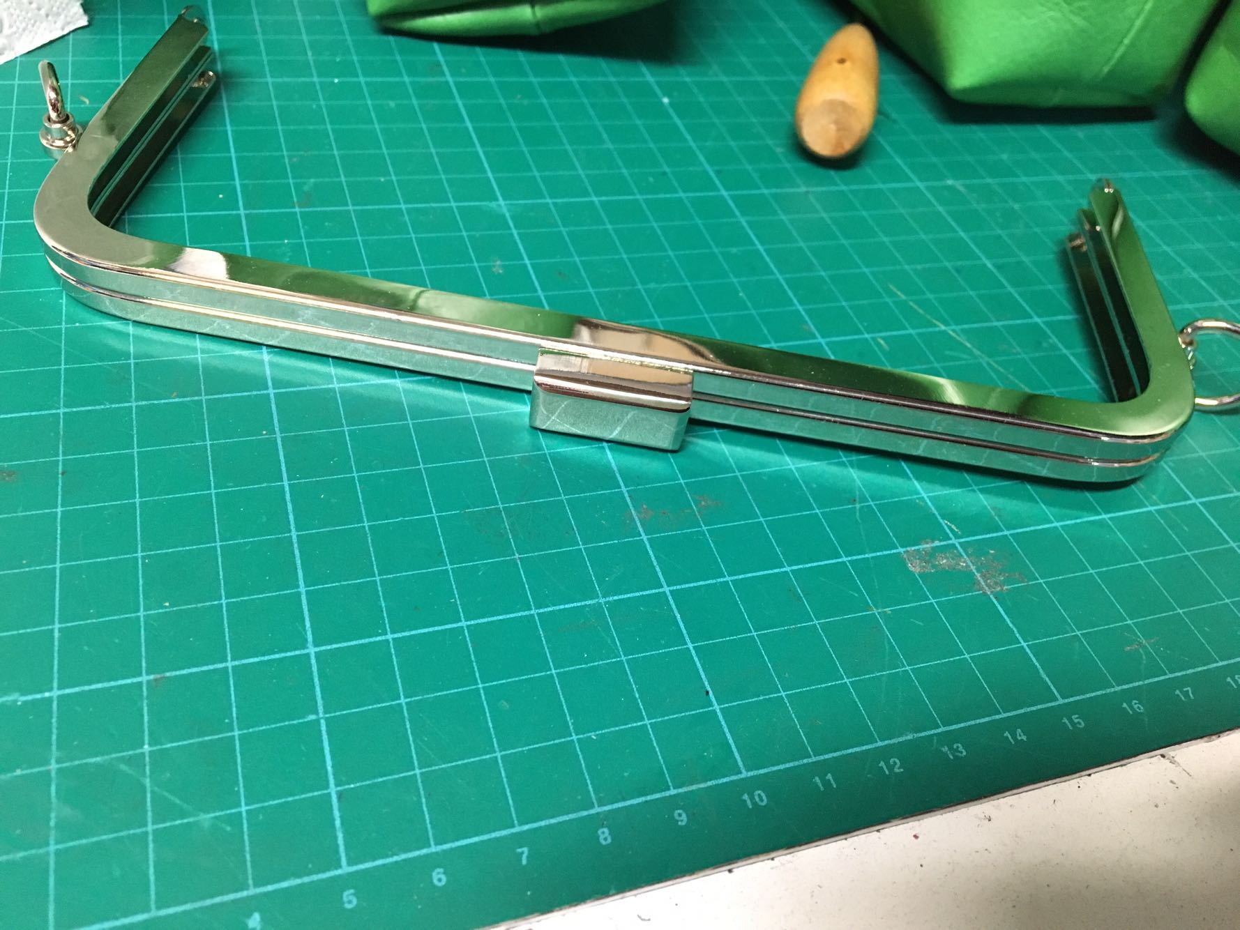 Para hacer productos: 20 * 6.5CM cuadrado, superficie lisa sin agujeros, boca cuadrada, oro sin orejas