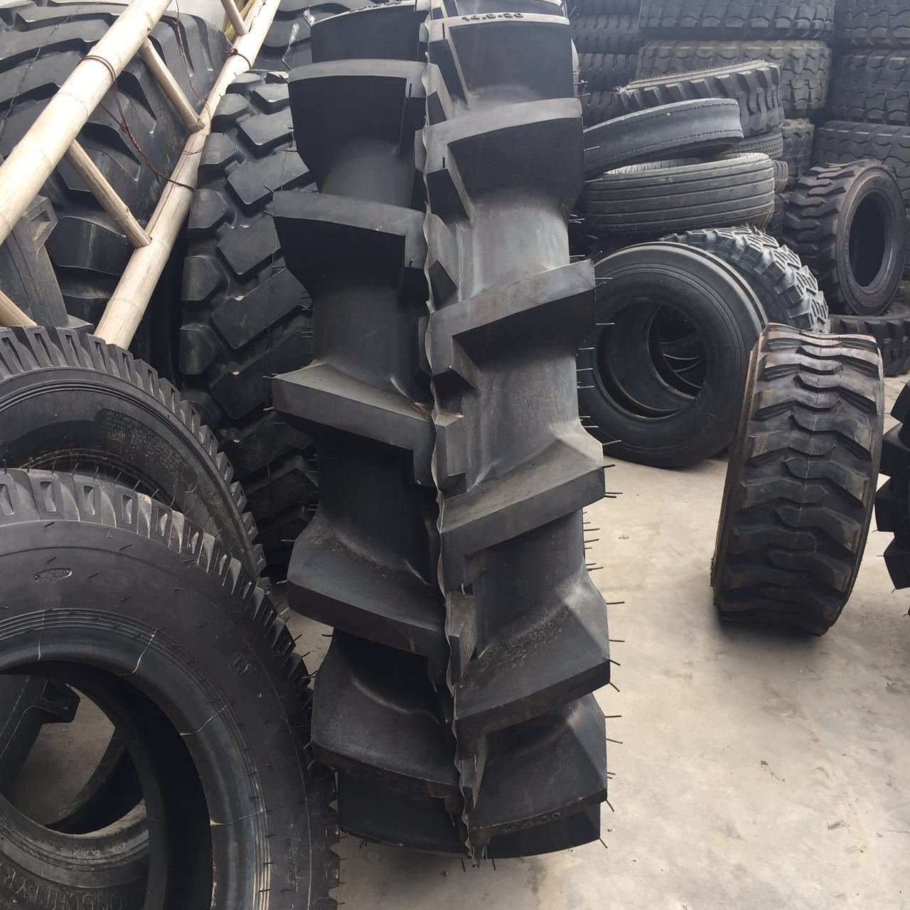 拖拉机水田轮胎14.9-24东方红904欧豹雷沃迪尔五征水男高花防陷