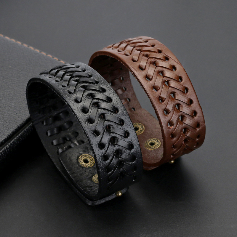 Foreign trade export wide fashion bracelet men's leather hand-woven bracelet Europe and the United States popular cross-border supply wholesale Foreign trade export wide fashion bracelet men's leather hand-woven bracelet Europe and the United States popular cross-border supply wholesale