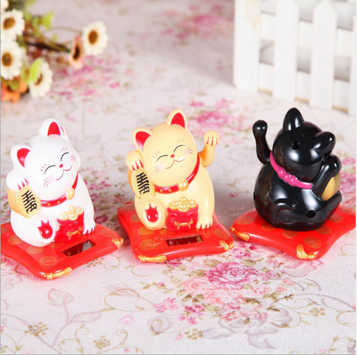 Small waving hand lucky cat, solar powered waving feng shui cat, creative textured car ornaments, gifts and gifts