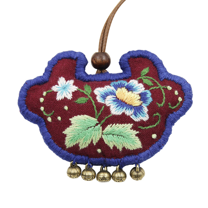 Nuevo Lu Bordado Diy Paquete de material hecho a mano Bordado Bolsita creativa Regalo de punto de cruz Bolsita colgante de estilo antiguo