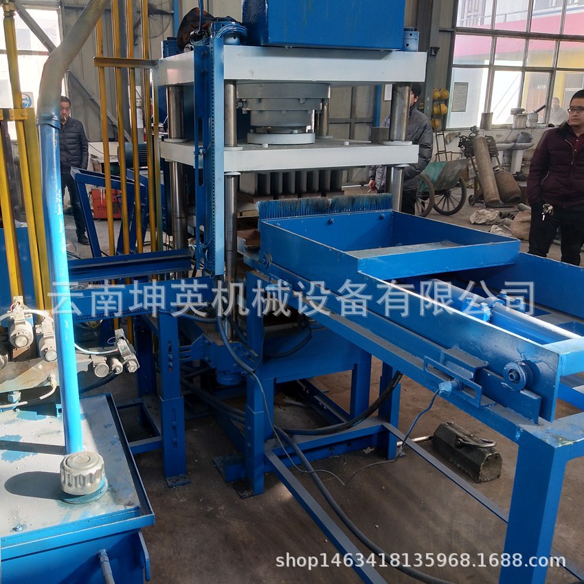云南厂家直销新型HY-250静压砖机 面包砖 护坡砖 无噪音无污染