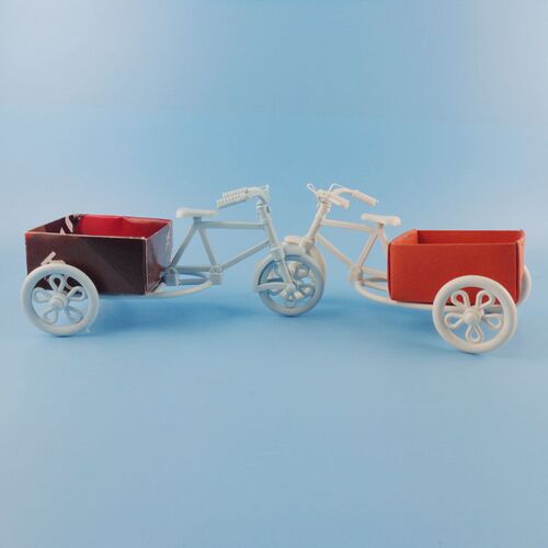 Tricycle flower basket stand, pink plastic frame, ornaments, wedding decoration flower basket, bicycle accessories wholesale