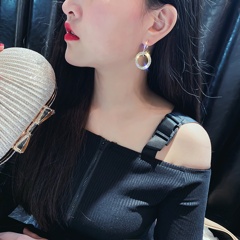 Silver Needle Korean Style New Fashionable Diamond Earrings for Women, Diamond Geometric Circle Earrings, European and American Simple and Versatile Earrings