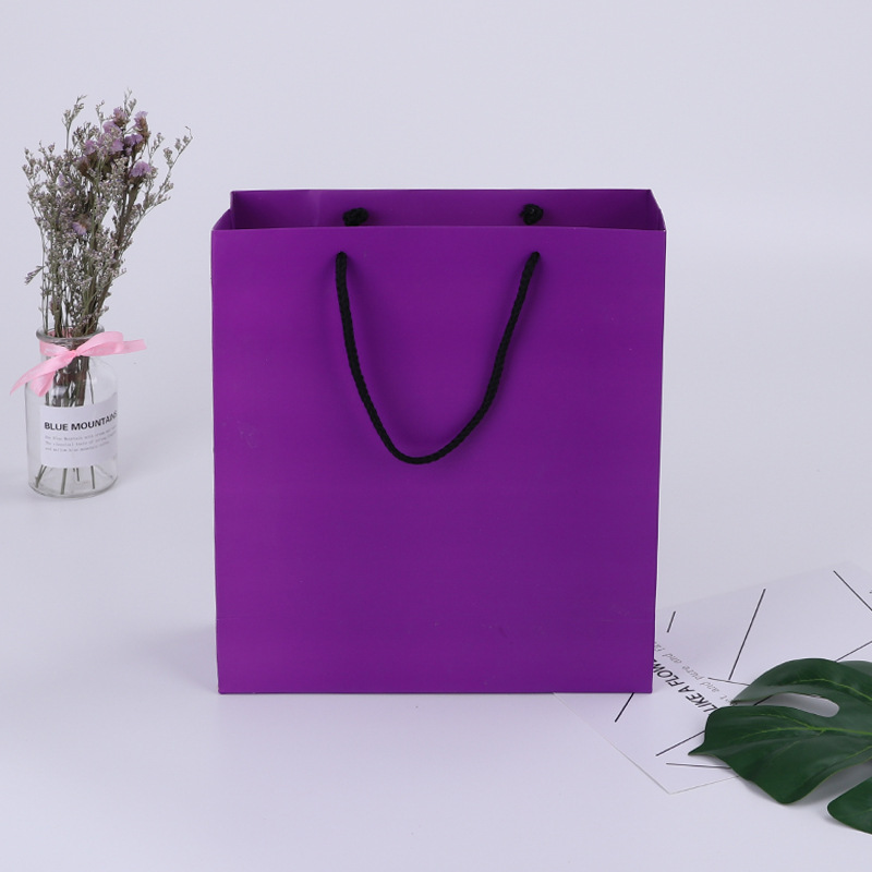 厂家直供礼品纸袋服装手提袋多种简约广告印刷牛皮购物袋印制logo