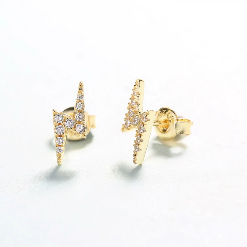 Серьги-молнии Yun Duo из чистого серебра, новые женские серьги с характером, красные и холодные.