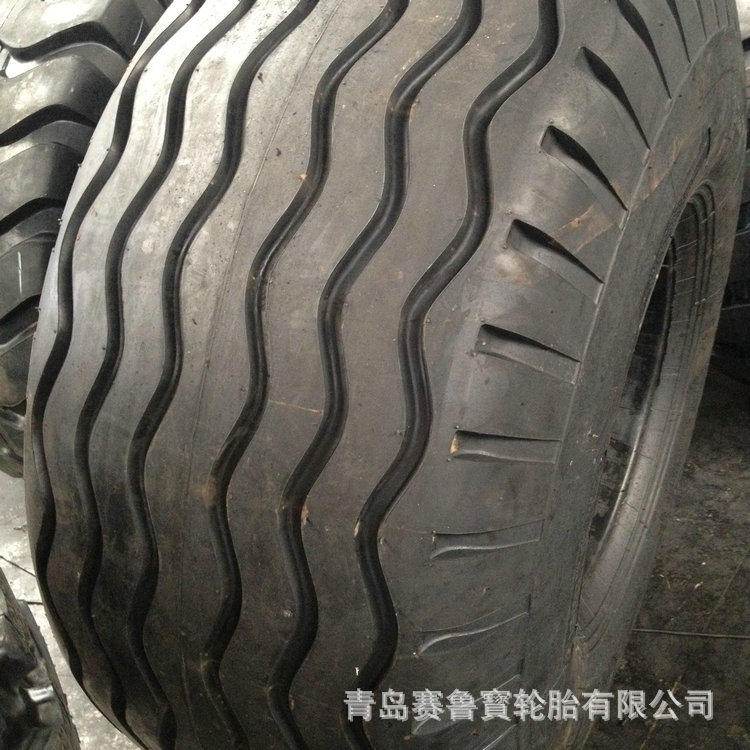 工程机械沙漠用轮胎 36.00-51 沙漠运输自卸车轮胎