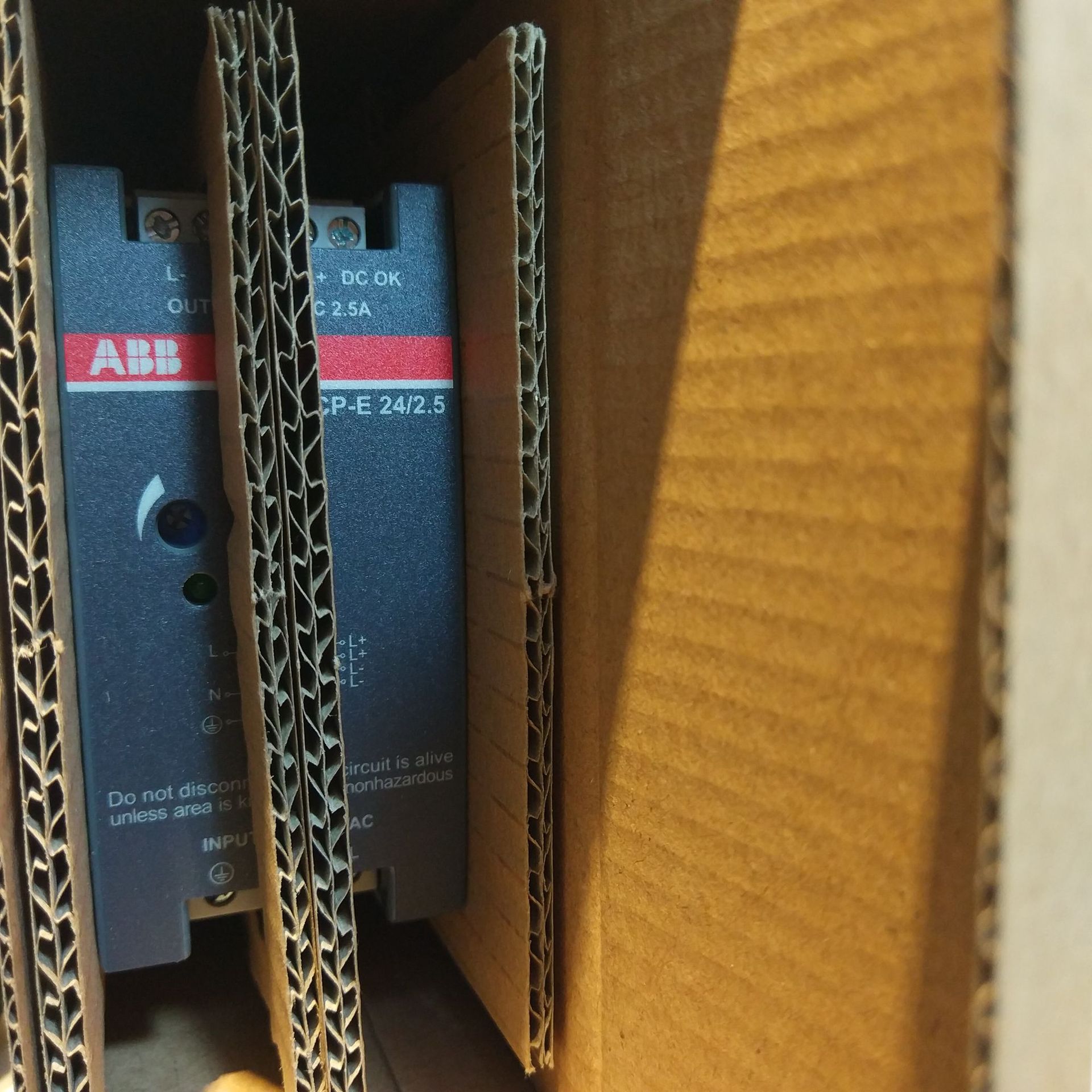 ABB开关电源CP-PX 24/6.5 CP-PX-A-LBR.06 全新原装正品