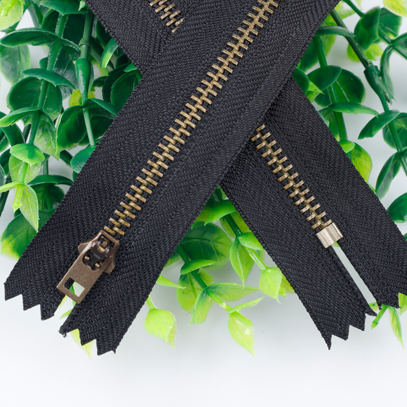 厂家直销 金属拉链 4号青古铜中头金属拉链 箱包服装鞋子拉链
