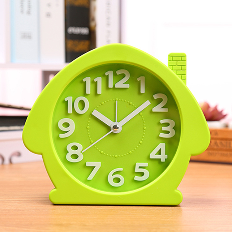 Directo de fábrica creativo estudiante tridimensional palabra despertador de dibujos animados casa forma dormitorio sala de estar decoración pequeño reloj de alarma al por mayor