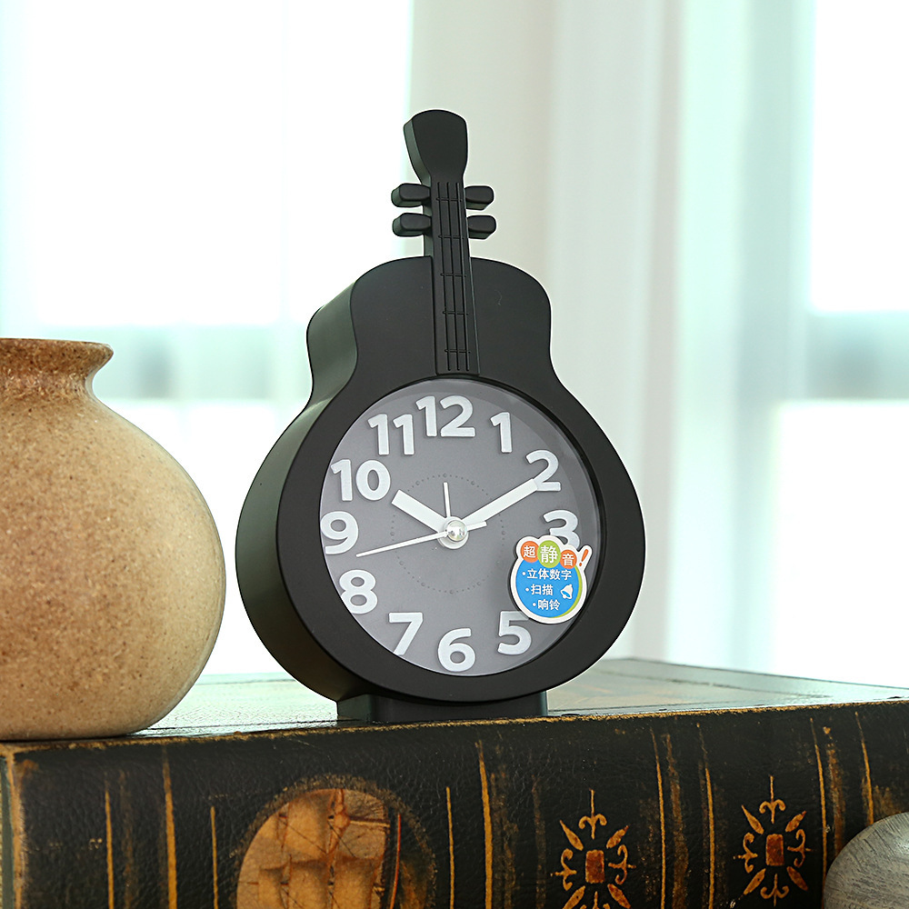 Directo de fábrica estudiante violín creativo color caramelo cuarzo pequeño reloj de alarma mudo caminar tiempo electrónico niños reloj al por mayor