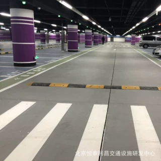 北京恒泰承接停车场交通划线 道路交通标线 交通设施安装