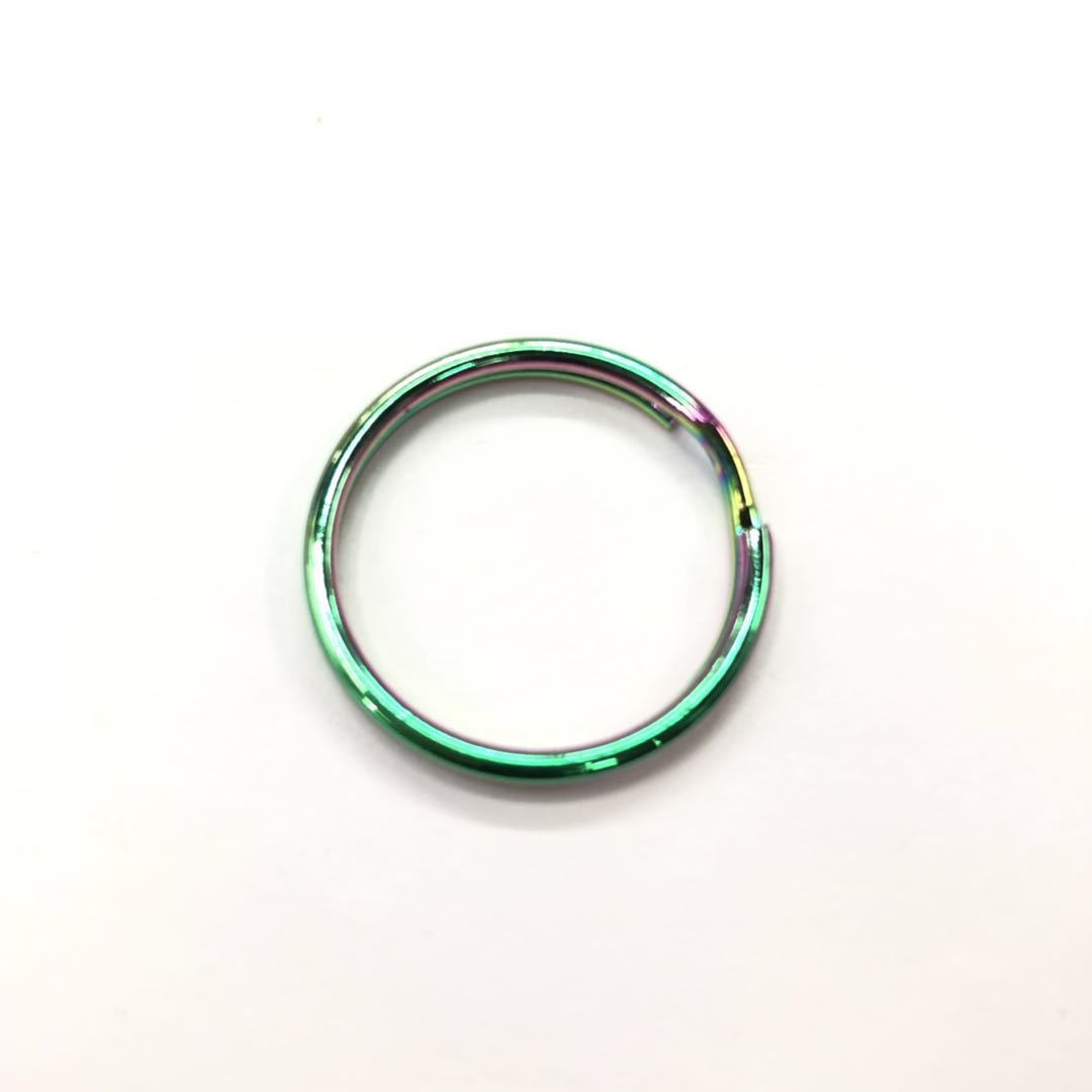 Fábrica al por mayor bolsa de siete colores clip de cola teléfono móvil cinta clip de cola fieltro bordado accesorios cola clip colgante eléctrico calidad