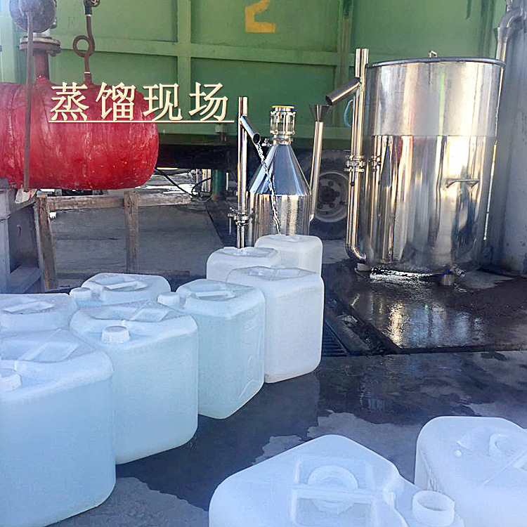 伊犁薰衣草纯露批发鲜花蒸馏薰衣草 爽肤水补水直发薰衣草保湿水