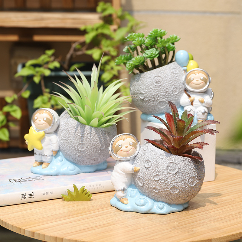 Chậu Cây Resin Chậu cây mọng nước hình phi hành gia resin, chậu mini hình hành tinh, trang trí bàn và sân vườn (RG-123)