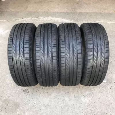 Vehicle tire 235/65R18 235/55R20 Suitable