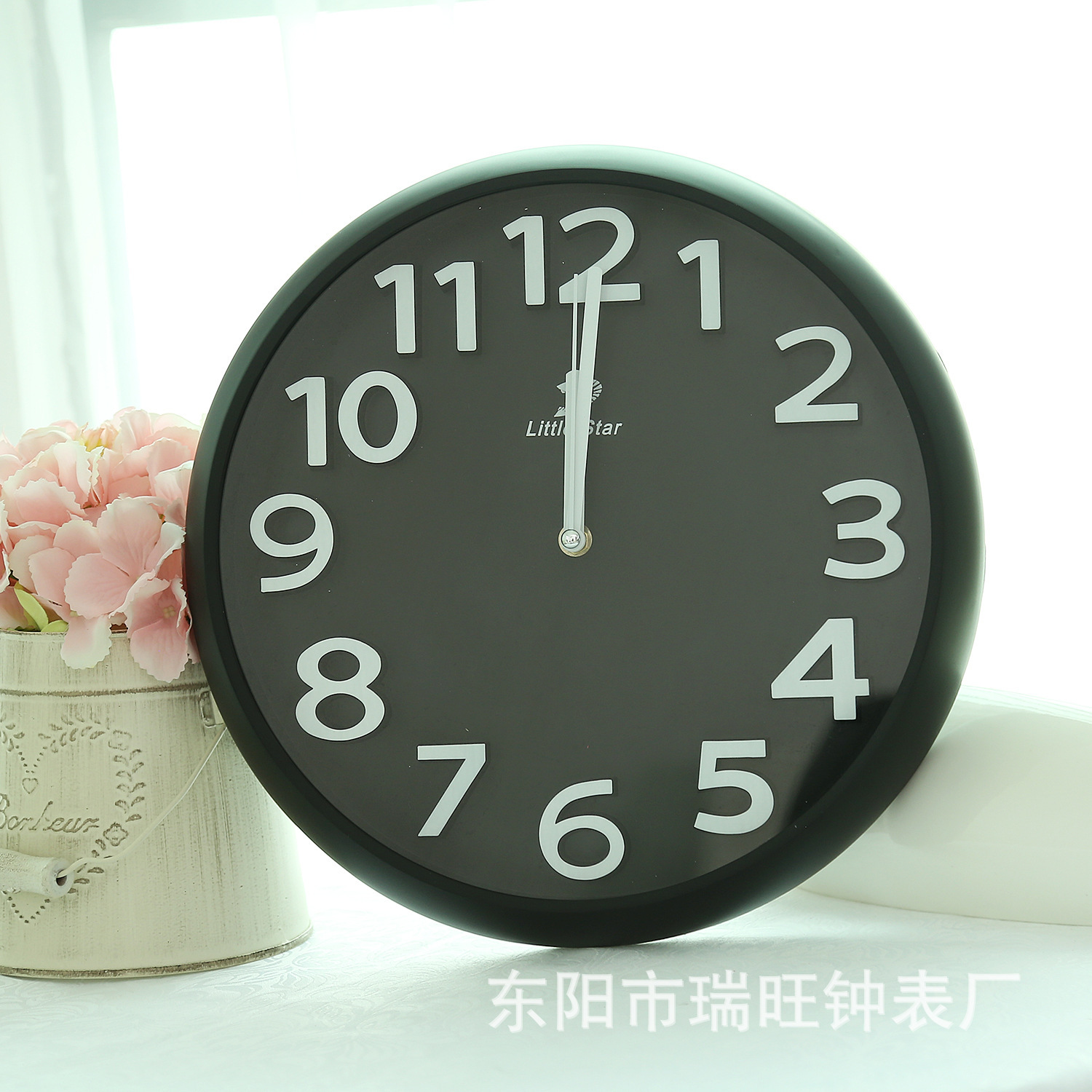 Directo de fábrica de cuarzo nórdico Reloj de pared de 13 pulgadas tridimensional palabra cara moda regalo creativo Reloj de pared al por mayor