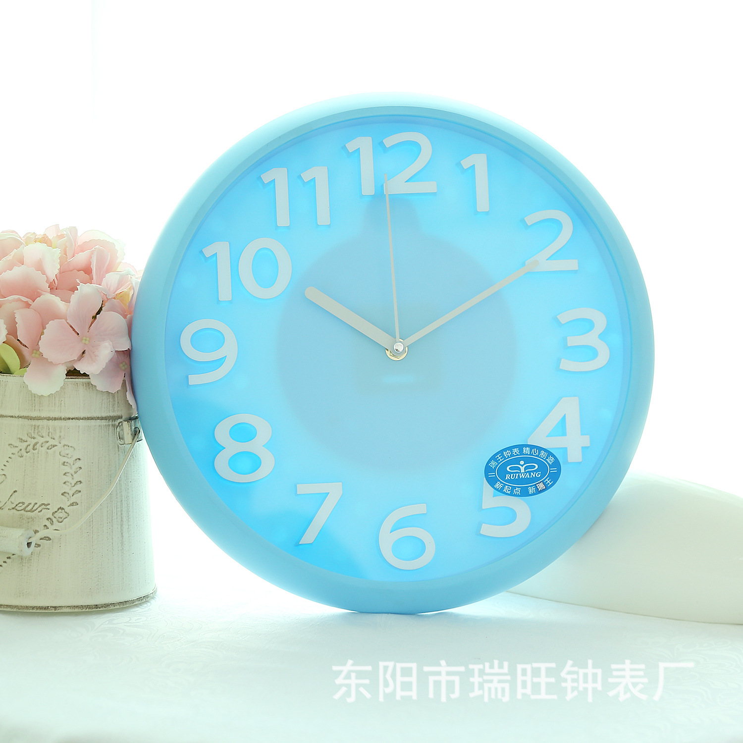 Directo de fábrica de cuarzo nórdico Reloj de pared de 13 pulgadas tridimensional palabra cara moda regalo creativo Reloj de pared al por mayor