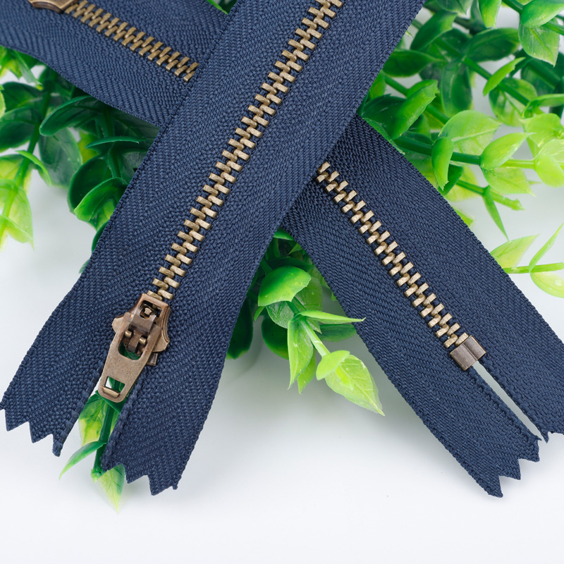 厂家批发 4号Y牙闭尾金属拉链 弹簧头 服装金属拉链 牛仔裤拉链