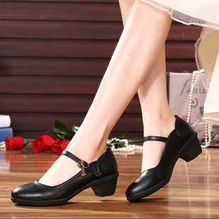 ����Ь�¿�V����ЬŮʽܛ�׏V����Ь�и��ָ�����Ьţ��״���