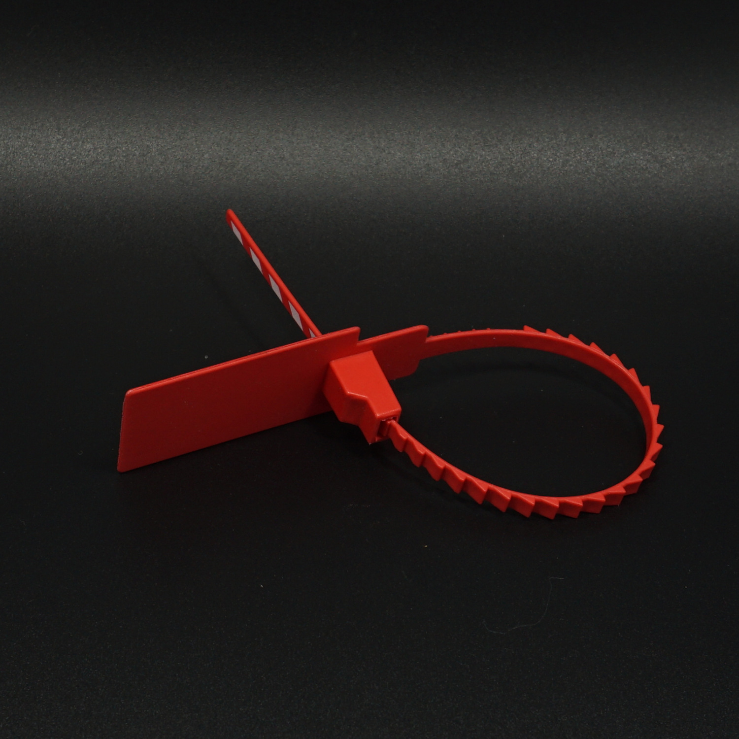 一次性防伪防调包扣 塑料封条 吊牌封签挂锁 标牌标签扎带 防拆条