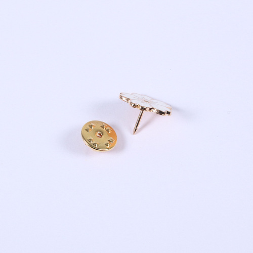 Japanese-style cute Harajuku metal badge with oil-drop design, girls' JK uniform pin, adorable corsage