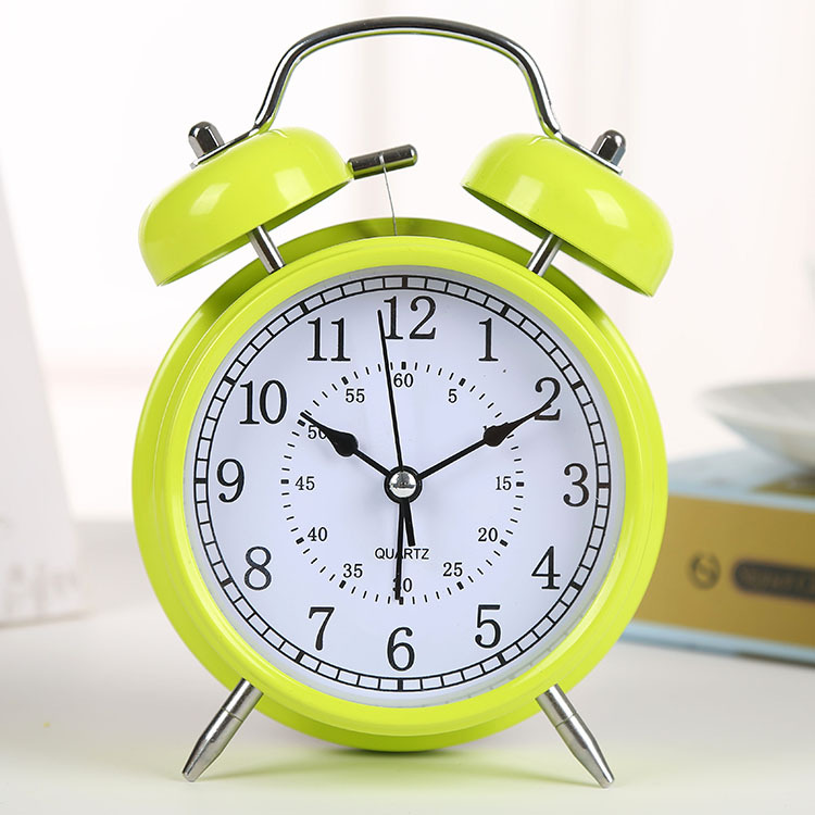 Suministro directo de fábrica 4 pulgadas reloj digital estudiante hogar inteligente alarma reloj de noche escritorio metal decoración pequeño despertador