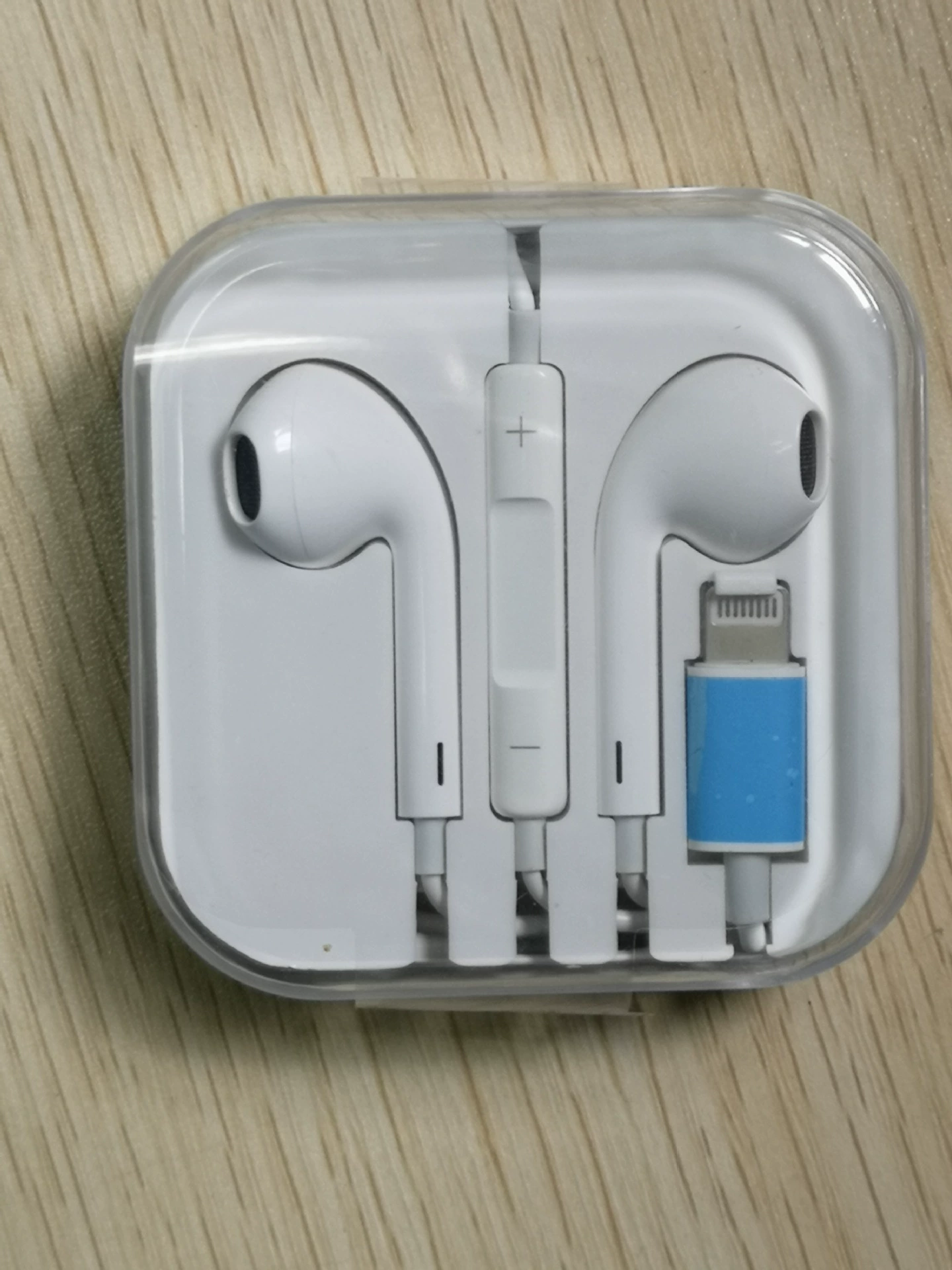Проводные наушники совместимы с Apple iPhone 15 — Lightning, Type-C и 3.5 мм, умное встроенное управление