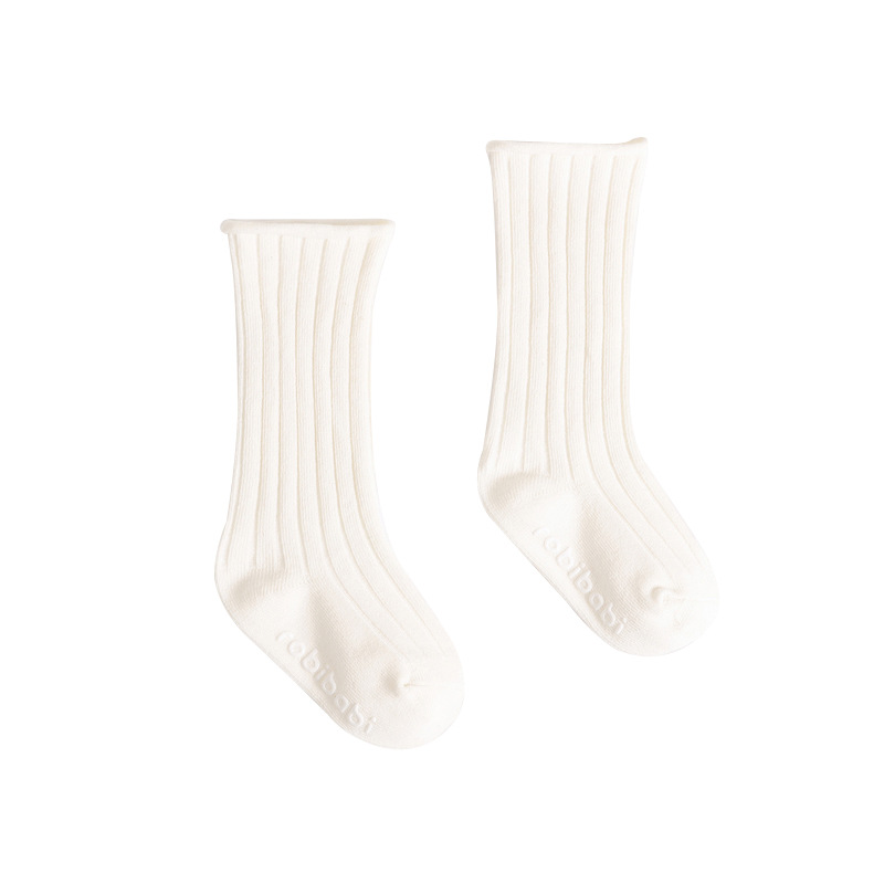 Calcetines de bebé de rayas verticales populares de Amazon para bebés y niños que dispensan calcetines largos de doble aguja calcetines sueltos de media pantorrilla