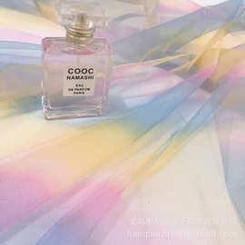 36底彩虹纱拍摄道具背景布舞台装蓬蓬裙网纱头饰发夹网布渐变印花