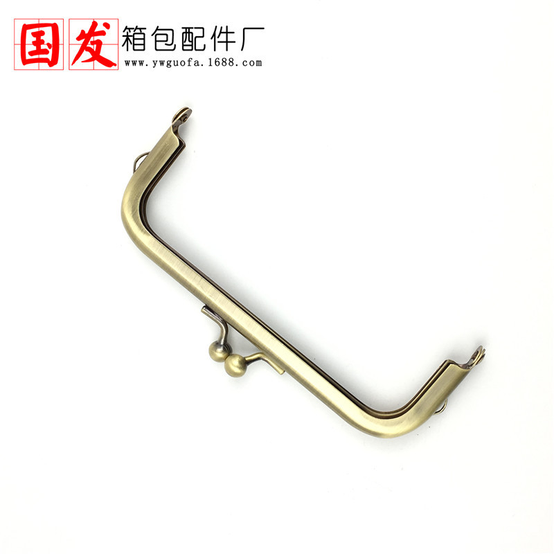 No en stock: 15 * 5.5cm cuadrado gran pozo de pozo suave sin agujeros 9.5 máquina de perforación de oro orejas diagonales