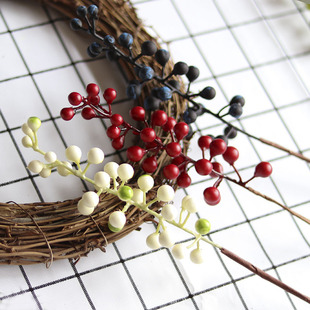 Single fork Berry fake flower red fruit handwritten bouquet flower arrangement accessories simulation Christmas home decoration