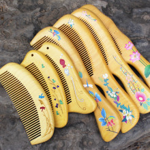 黄杨木彩绘梳子复古雕花紫檀木梳文玩彩绘刻字黄杨木质梳子