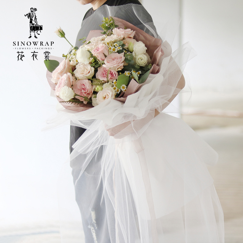 Flower clothes fairy gauze curtain crystal yarn Snow yarn fresh bouquet packaging material wedding flower shop wrapping material large black yarn