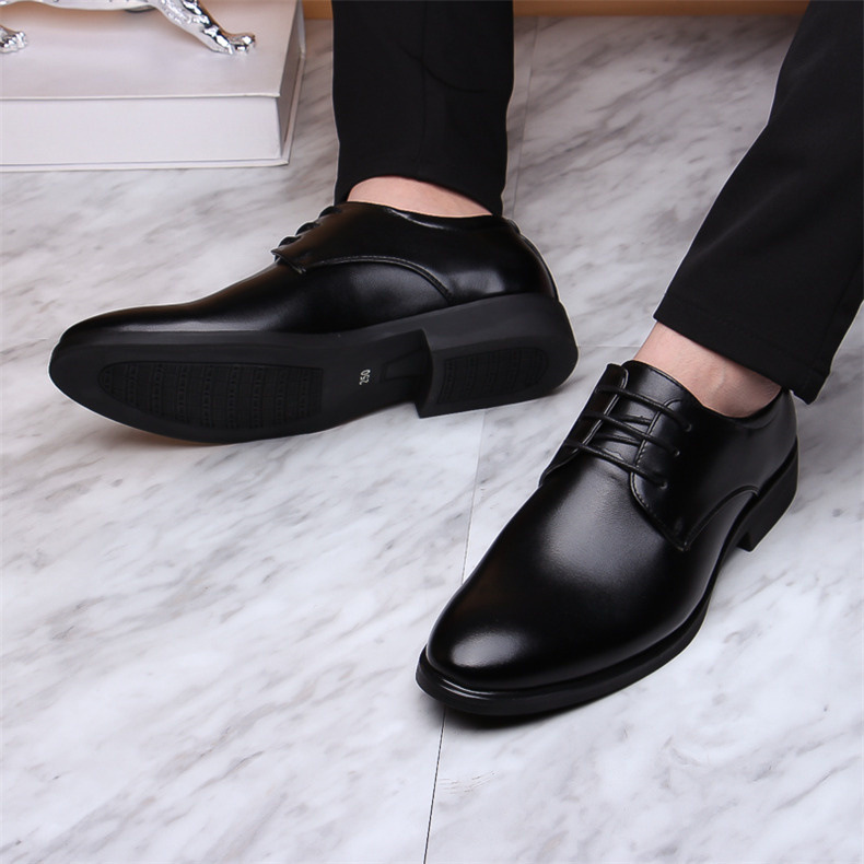 Primavera y verano nuevos zapatos de cuero para hombres británicos negocios moda coreana formal zapatos casuales zapatos de hombre con cordones entrega de una pieza image 4
