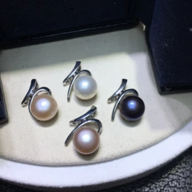 天然珍珠耳饰;天然珍珠项饰;天然珍珠胸饰