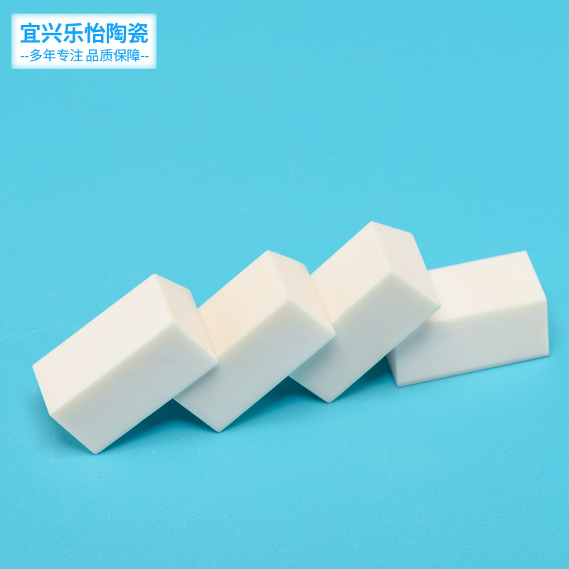 氧化铝陶瓷氧化铝陶瓷板陶瓷管陶瓷棒