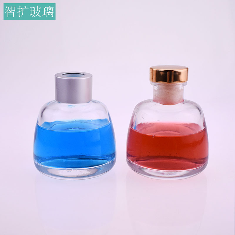 Factory wholesale non-fire aromatherapy empty bottle belly-shaped car perfume bottle household essential oil with lid incense bottle customization