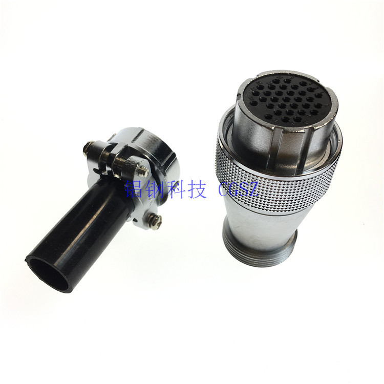 M28ι32о  Stainless Steel Square Flange Receptacle