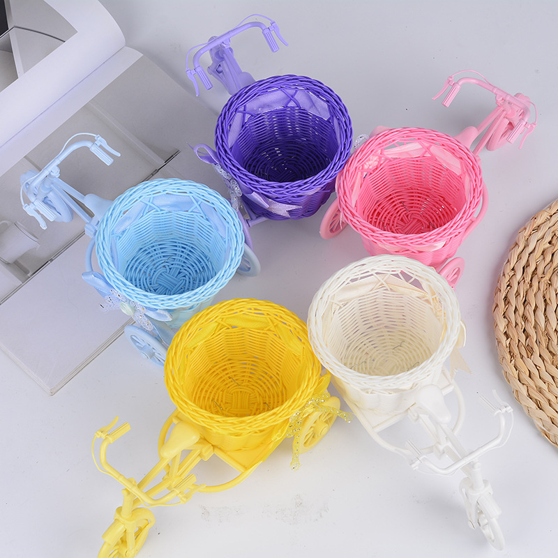 Bicicleta cesta de flores tejidas cesta de flores artificiales cesta de flores de plástico cesta de mimbre tejida cesta de almacenamiento cesta decorativa