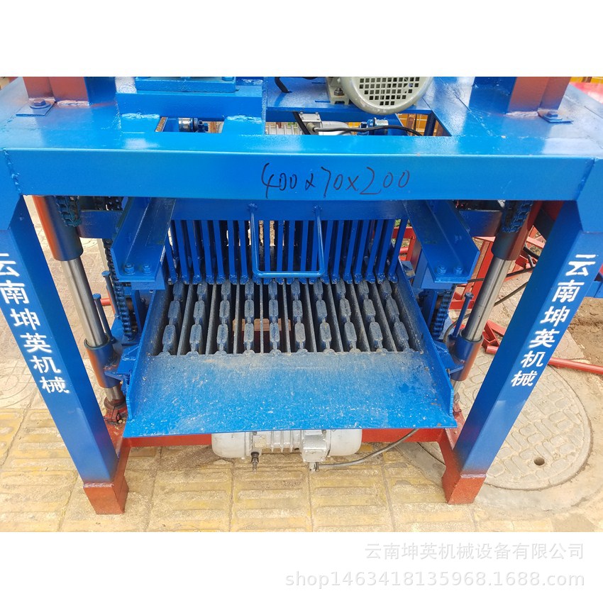 云南QTJ4-35D小型半自动免烧砖机 水泥垫块砖机 面包砖 空心砖机