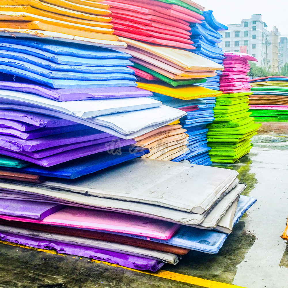 泰州定 制黄色背胶冲孔菱形纹十字纹压纹防震防滑脚垫eva泡棉卷材