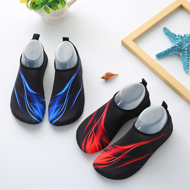 Beach footwear for men and women