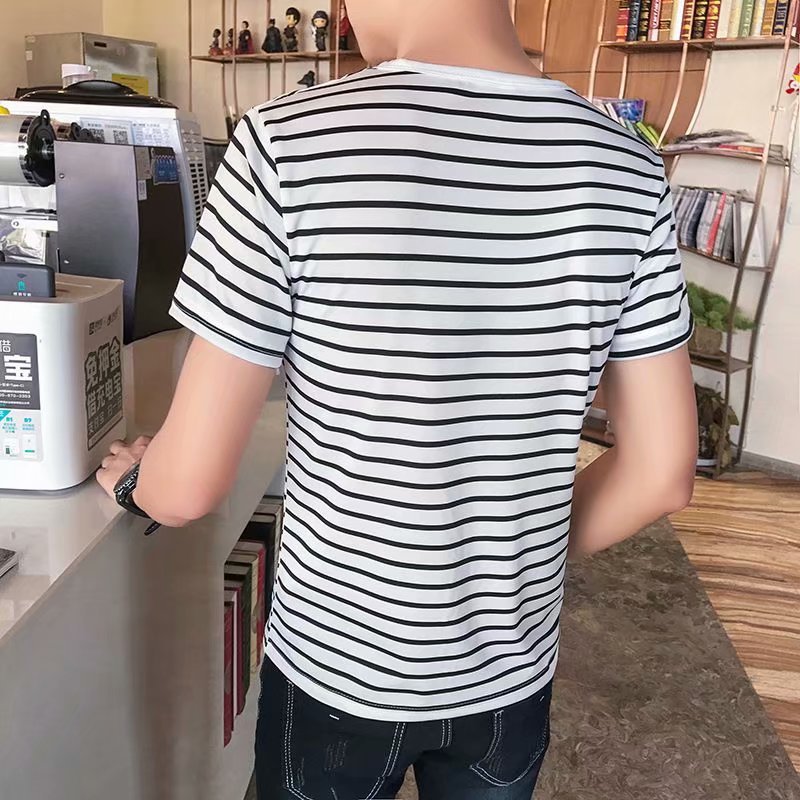Camiseta de manga corta para hombre cuello redondo a rayas en blanco y negro de media manga estilo coreano slim fit camiseta de moda ropa de verano para hombre