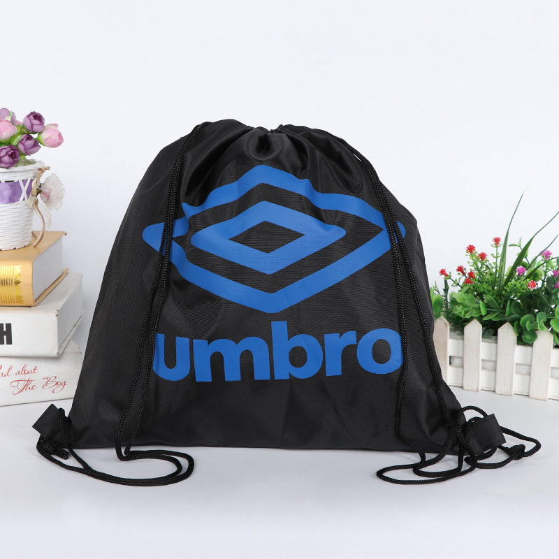 Venta al por mayor bolsa de cordón de poliéster impresa bolsa de almacenamiento a prueba de polvo al aire libre logotipo ajustable bolsa de mochila con cordón impermeable